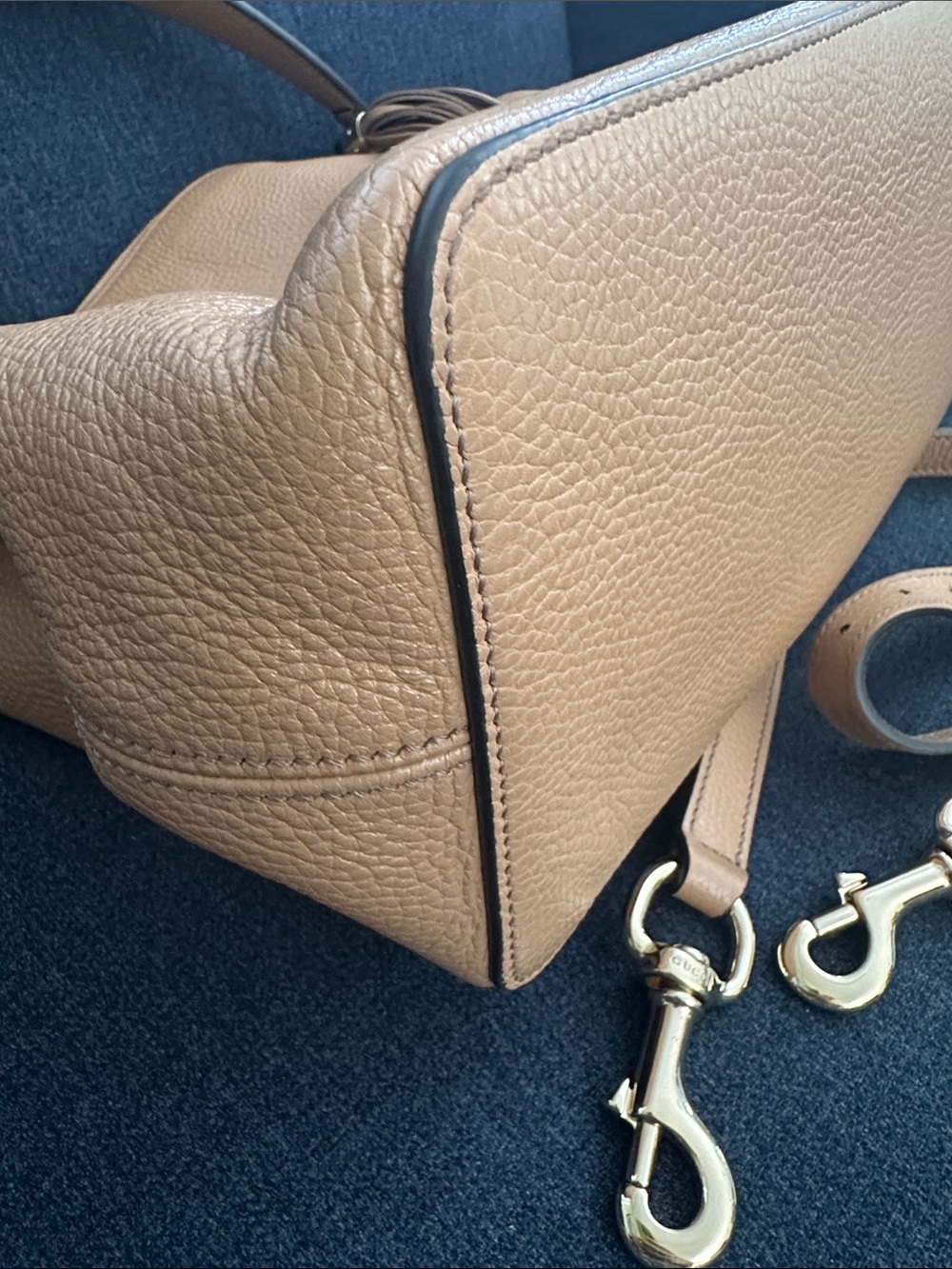 Gucci Interlocking G Soho Leather Hobo with Tassel and strap - like new - Picture 14 of 16